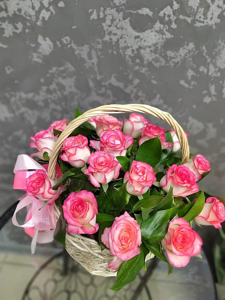 Цветочная композиция из Розы в корзине в Покровке