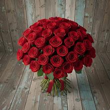 Букет 55 Красных роз Фридом #REPLACE_PRED# Покровке