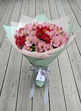 Букет цветов из:  Альстромерии в Покровке