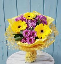 Букет цветов из:  Хризантемы и Герберы в Покровке