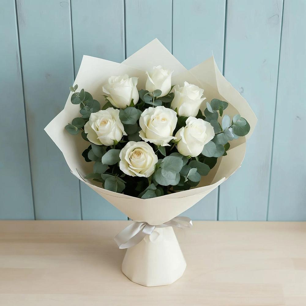 Букет Белые розы в Эвкалипте в Покровке