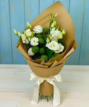 Букет цветов из:  Хризантемы и Лизиантусы #REPLACE_PRED# Покровке