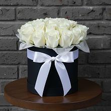 Цветочная композиция из Розы в шляпной коробке в Покровке